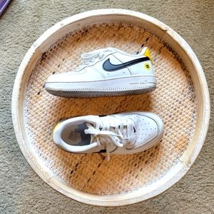 Girls Nike AF1 Air Force 1 size 1y